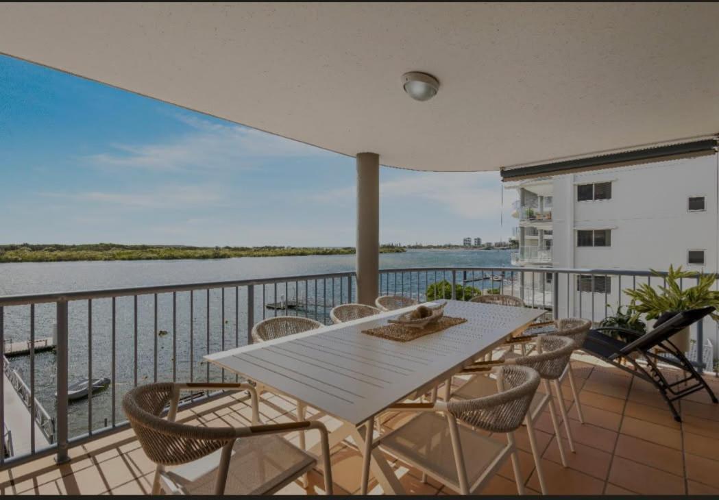 On The River Apartments Maroochydore Exterior photo